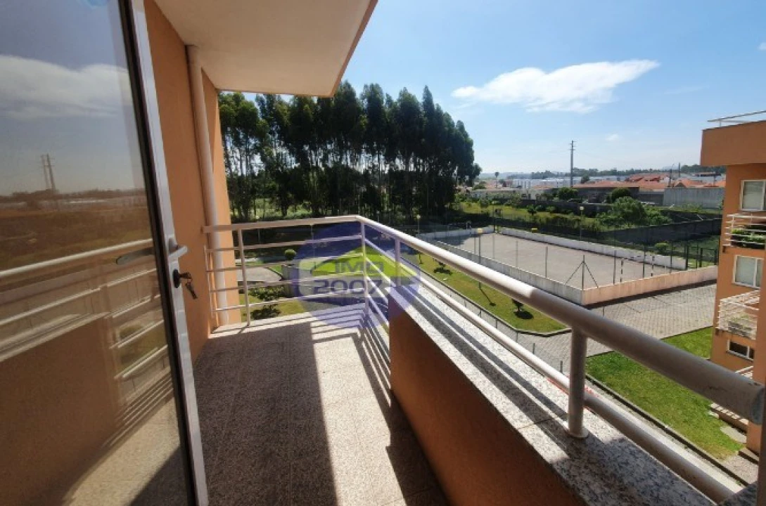 Apartamento T2 para Venda em Canelas Foto 19