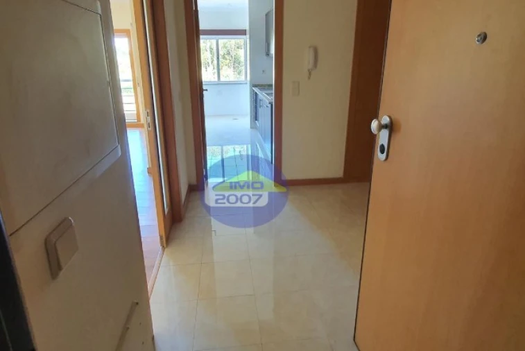 Apartamento T2 para Venda em Canelas Foto 2