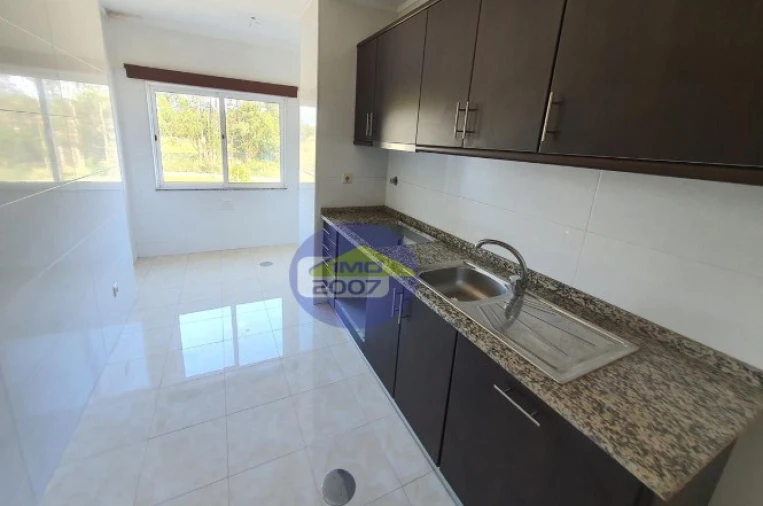 Apartamento T2 para Venda em Canelas Foto 7