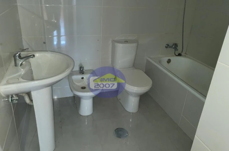 Apartamento T2 para Venda em Canelas Foto 17