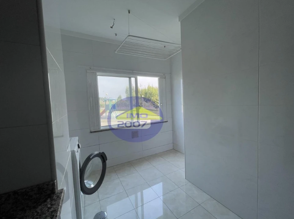 Apartamento T3 para Venda em Canelas Foto 10