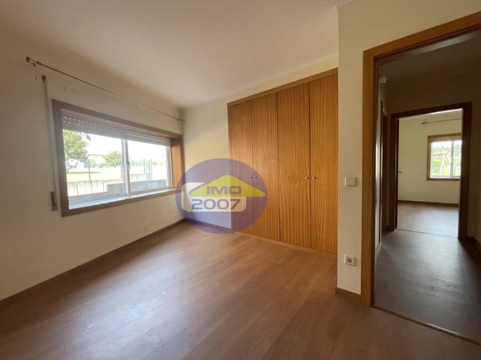 Apartamento T3 para Venda em Canelas Foto 13