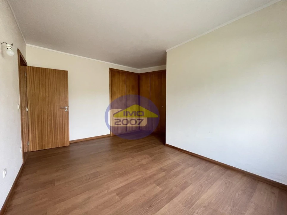 Apartamento T3 para Venda em Canelas Foto 14