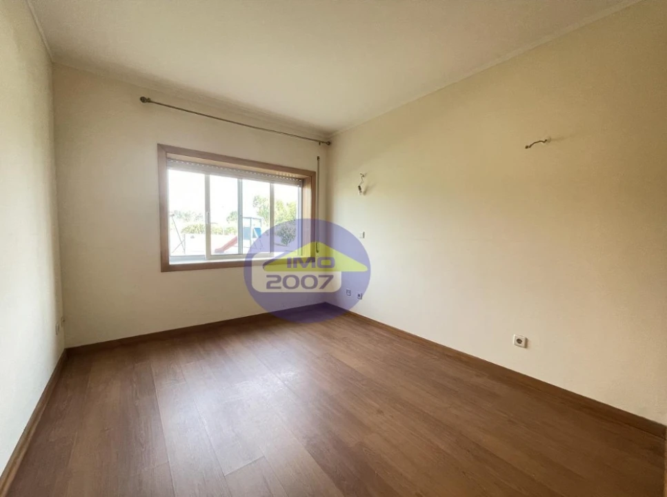 Apartamento T3 para Venda em Canelas Foto 18