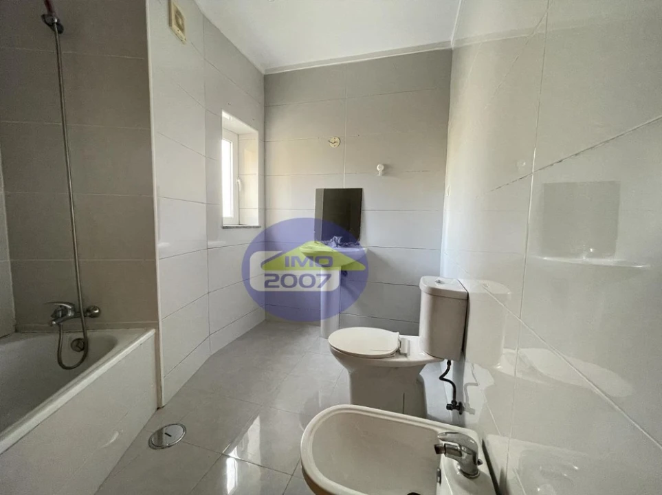 Apartamento T3 para Venda em Canelas Foto 21