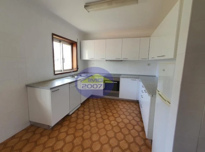 Moradia T3 para Venda em Arcozelo Foto 5