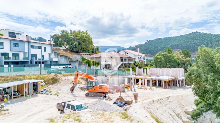 Moradia T3 para Venda em Amarante (São Gonçalo), Madalena, Cepelos e Gatão Foto 31