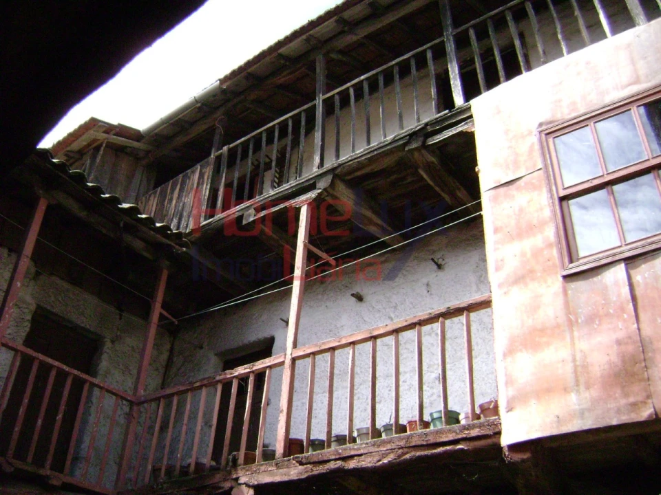 Moradia T7 para Venda em Telões Foto 20