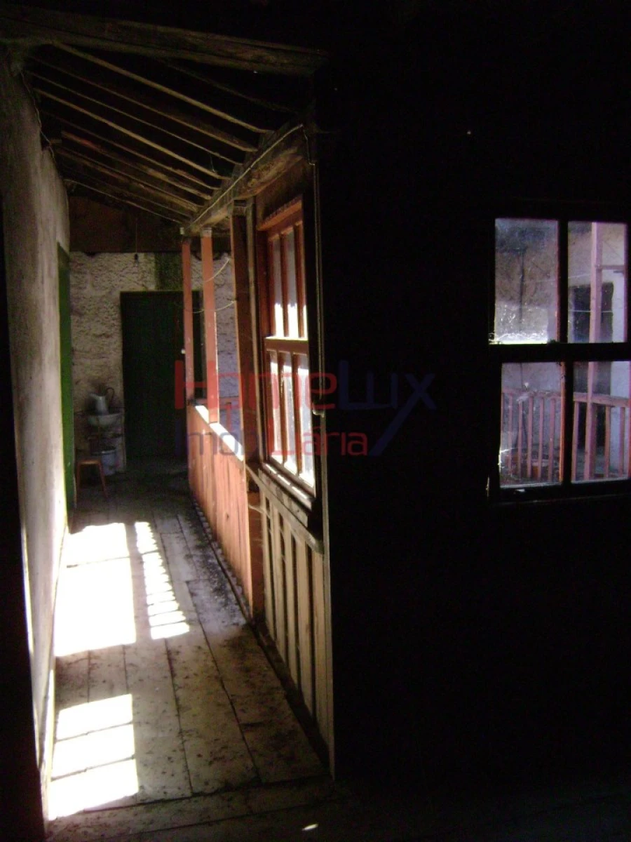 Moradia T7 para Venda em Telões Foto 16