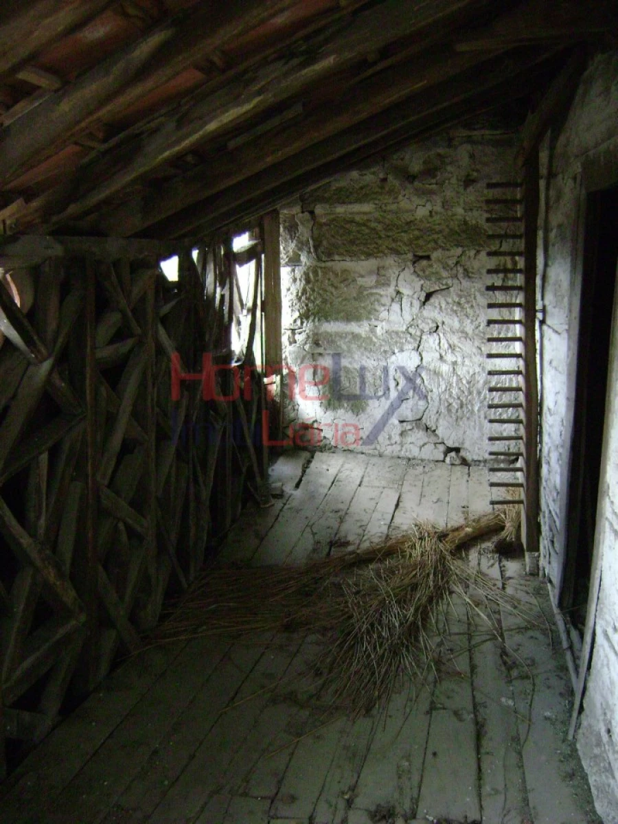 Moradia T7 para Venda em Telões Foto 18