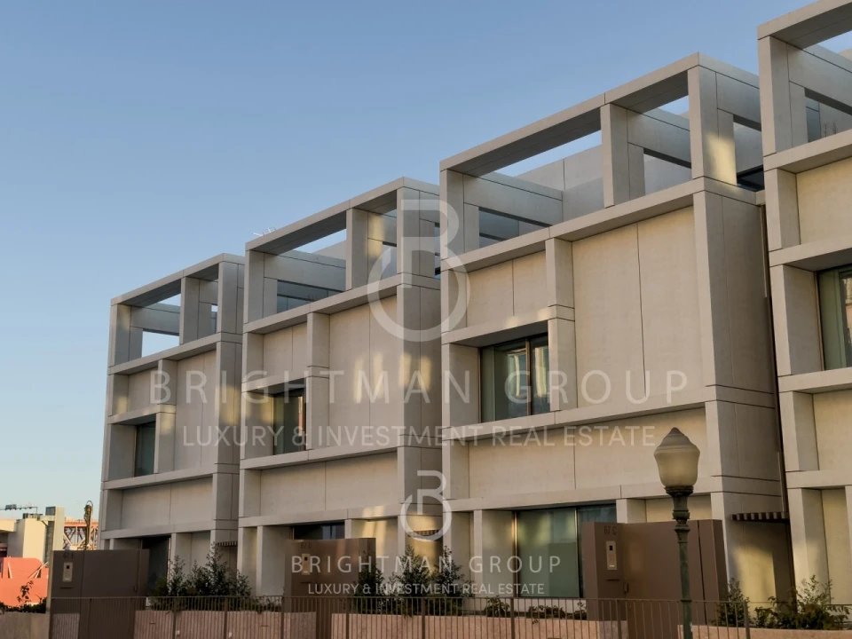 Moradia T4 para Venda em Alcantara Foto 2