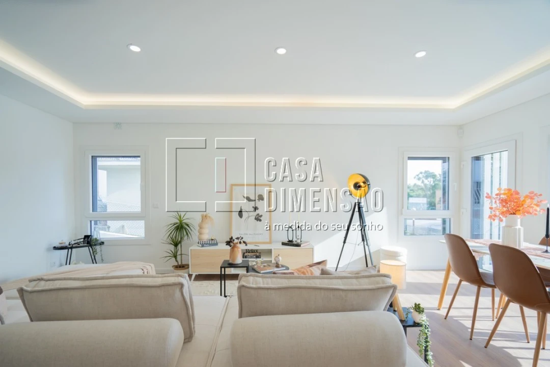 Moradia T4 para Venda em Laranjeiro e Feijó Foto 15