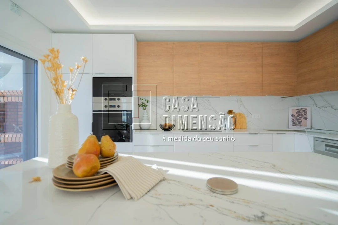 Moradia T4 para Venda em Laranjeiro e Feijó Foto 22