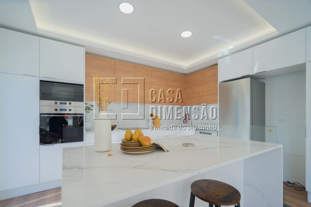 Moradia T4 para Venda em Laranjeiro e Feijó Foto 23