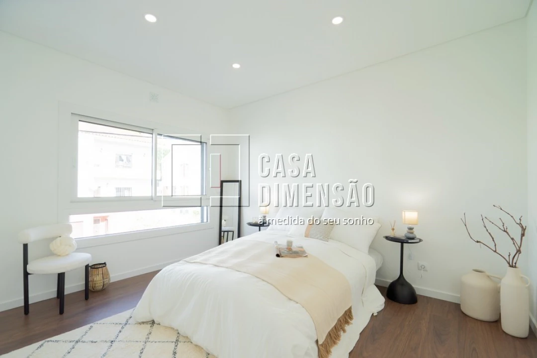 Moradia T4 para Venda em Laranjeiro e Feijó Foto 41