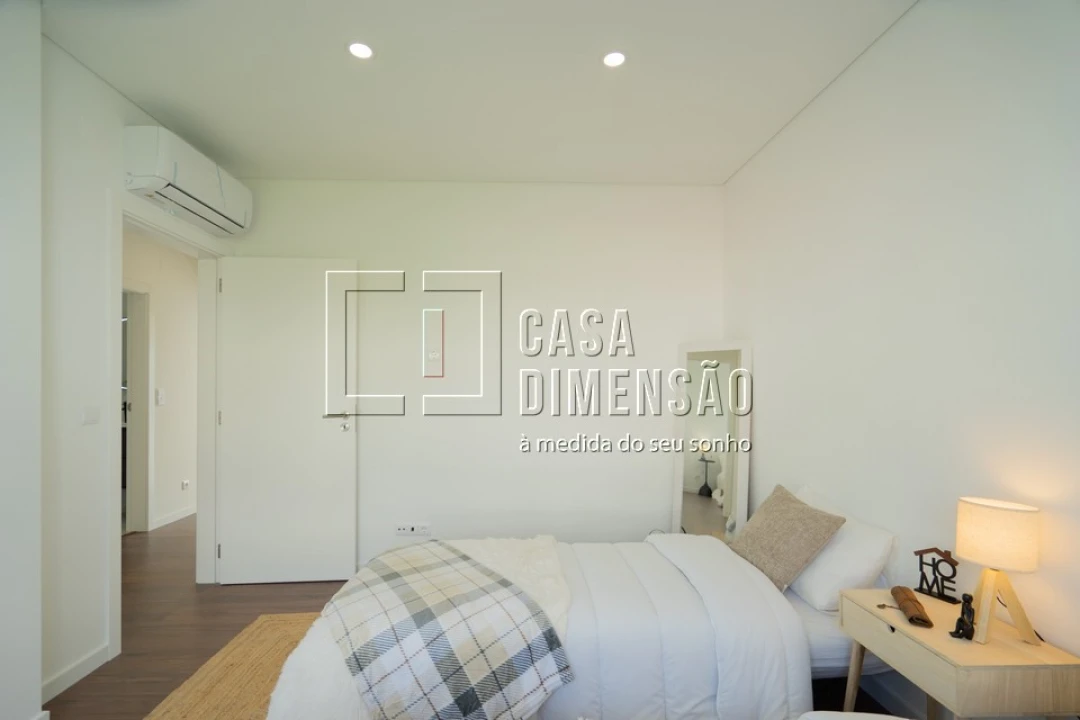 Moradia T4 para Venda em Laranjeiro e Feijó Foto 48