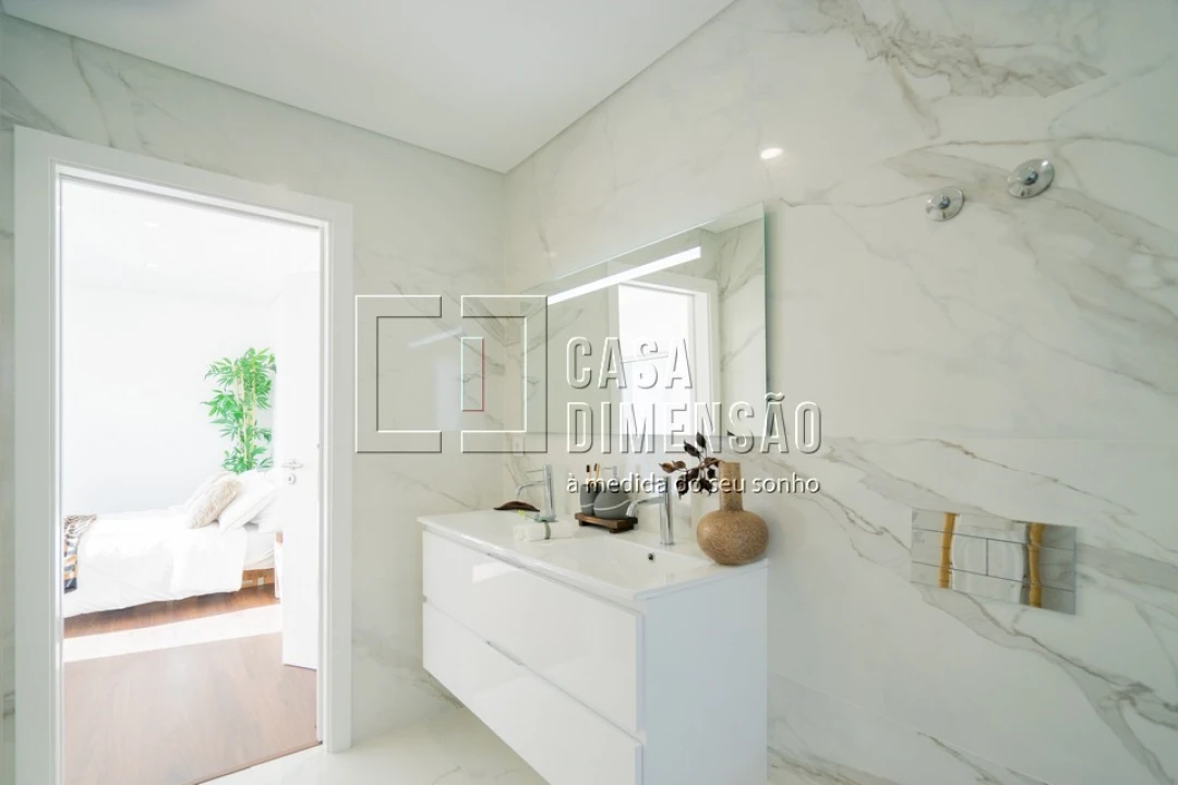 Moradia T4 para Venda em Laranjeiro e Feijó Foto 64