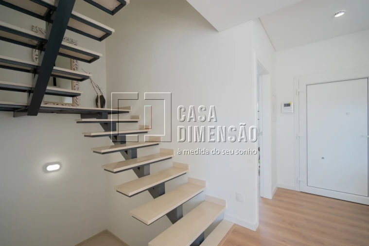 Moradia T4 para Venda em Laranjeiro e Feijó Foto 40