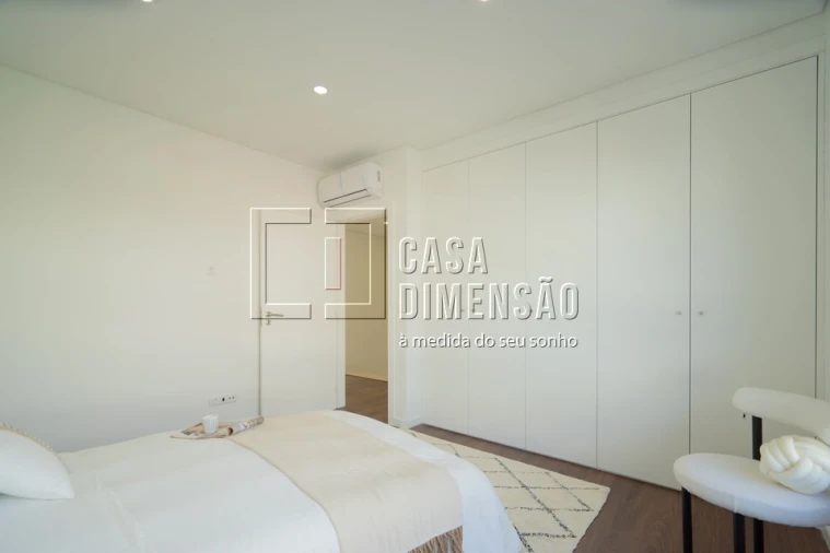 Moradia T4 para Venda em Laranjeiro e Feijó Foto 46