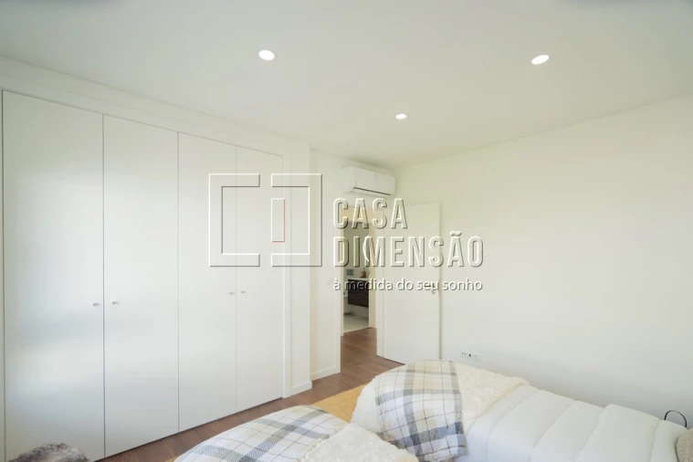 Moradia T4 para Venda em Laranjeiro e Feijó Foto 49