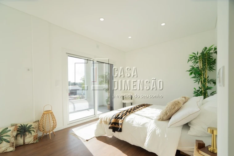 Moradia T4 para Venda em Laranjeiro e Feijó Foto 55