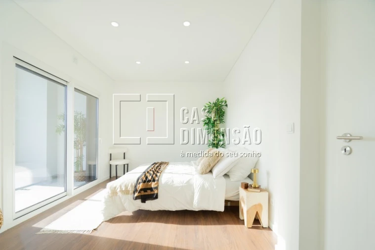 Moradia T4 para Venda em Laranjeiro e Feijó Foto 56