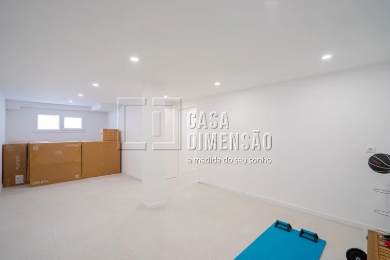 Moradia T4 para Venda em Laranjeiro e Feijó Foto 74