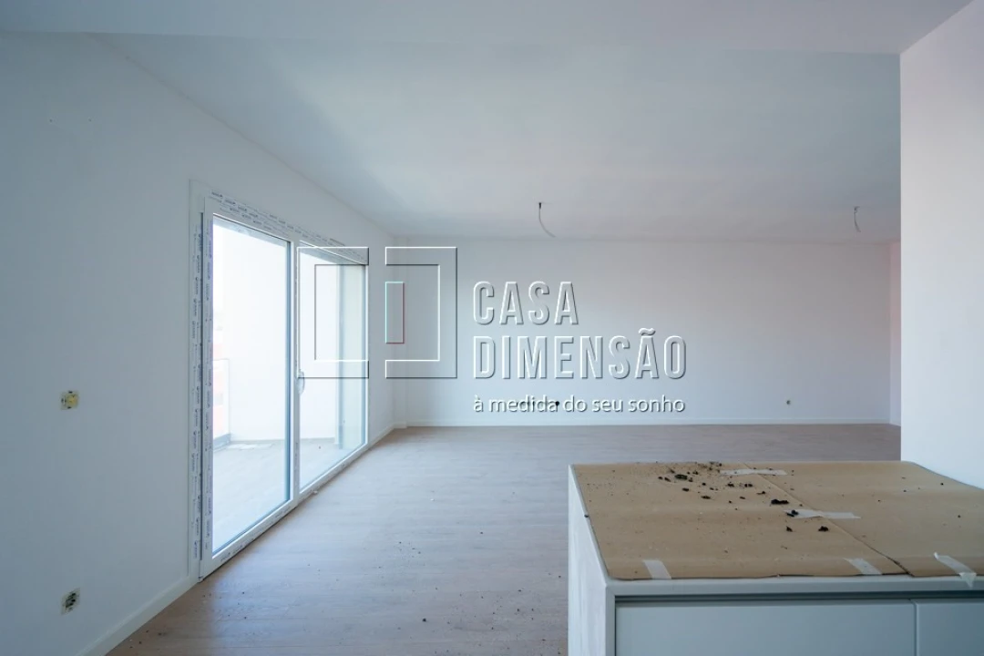 Apartamento T3 para Venda em Carnaxide e Queijas Foto 18