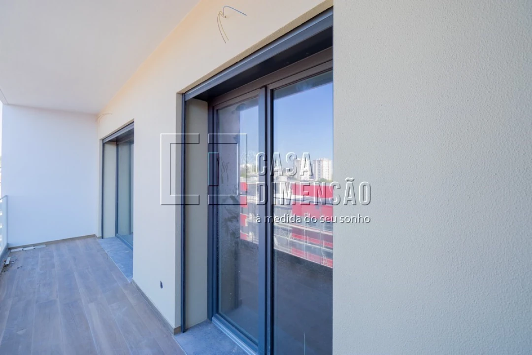 Apartamento T3 para Venda em Carnaxide e Queijas Foto 19