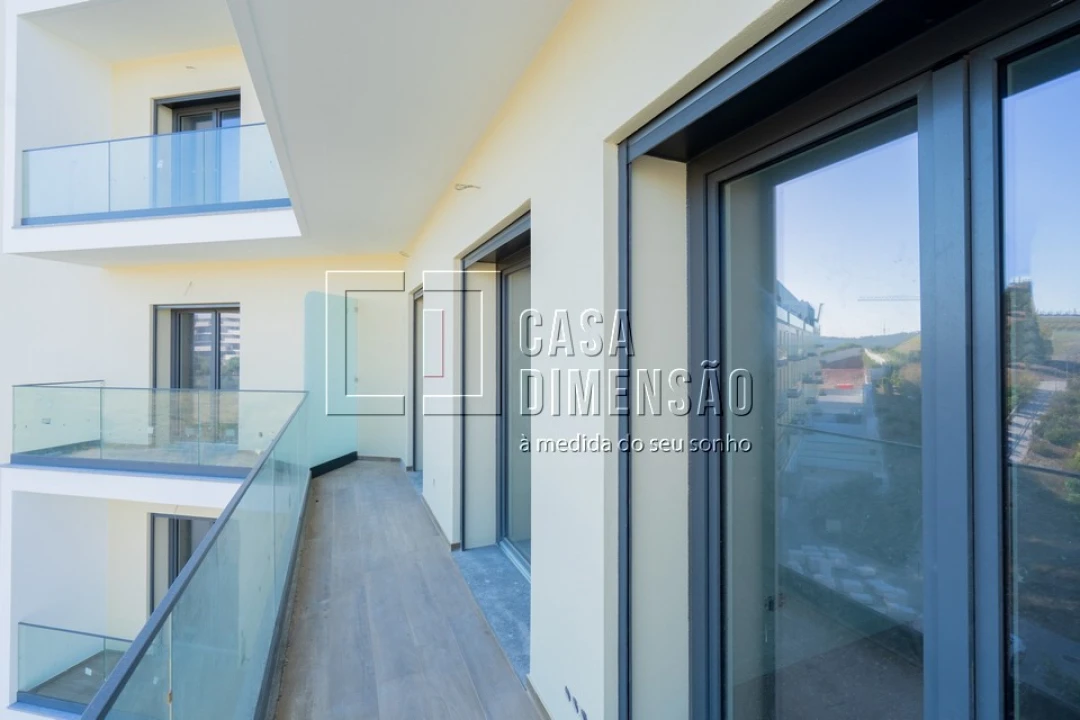 Apartamento T3 para Venda em Carnaxide e Queijas Foto 27