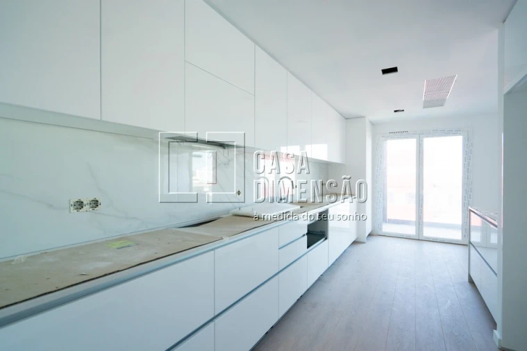 Apartamento T3 para Venda em Carnaxide e Queijas Foto 12