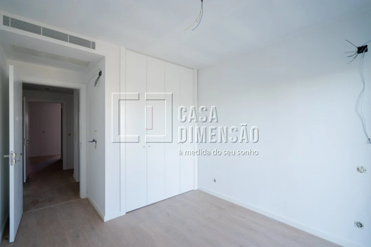 Apartamento T3 para Venda em Carnaxide e Queijas Foto 29