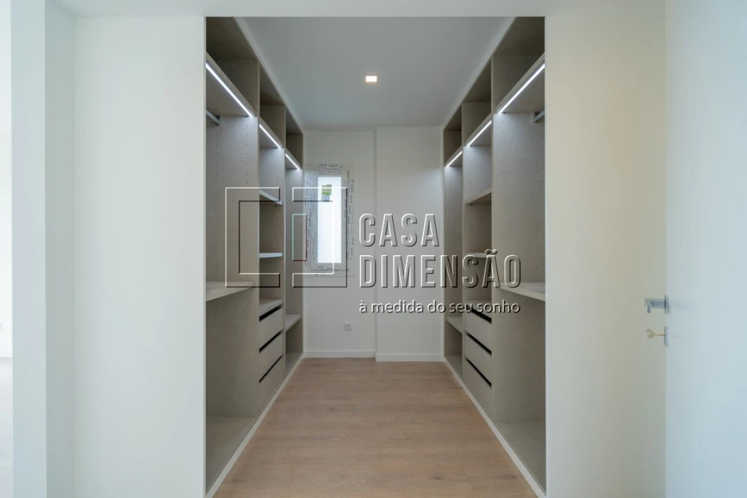 Moradia T4 para Venda em Alcabideche Foto 39