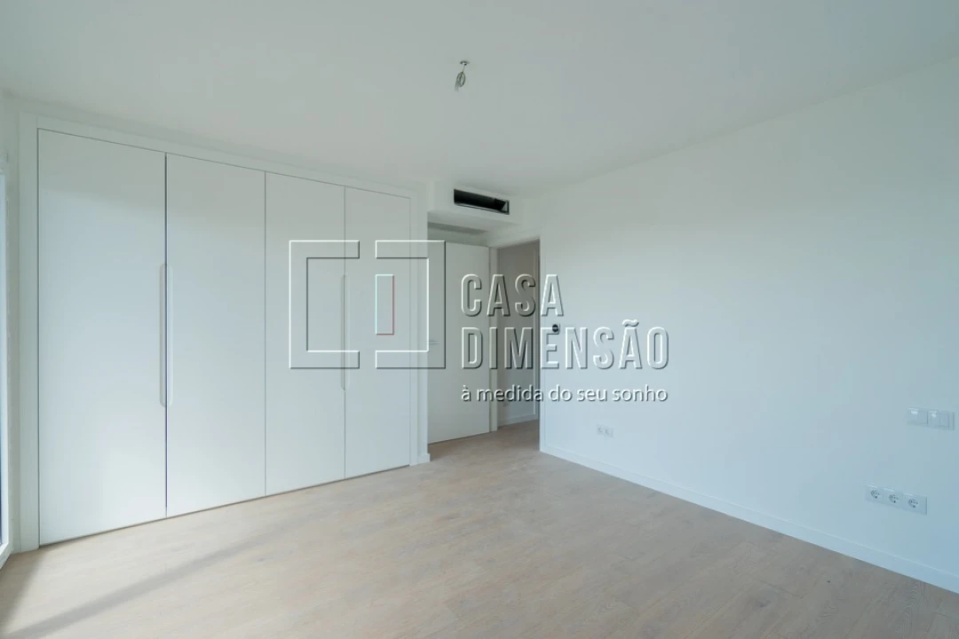 Moradia T4 para Venda em Alcabideche Foto 52