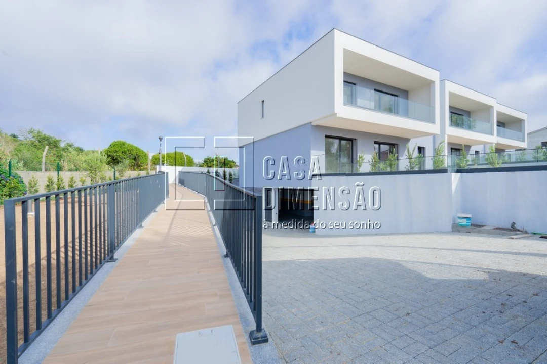 Moradia T4 para Venda em Alcabideche Foto 74