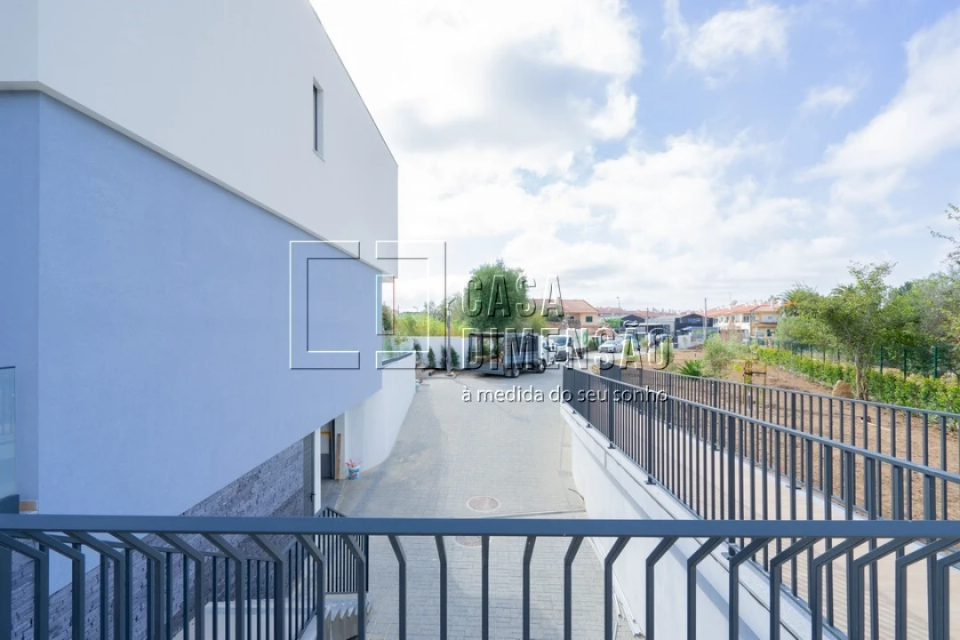 Moradia T4 para Venda em Alcabideche Foto 78