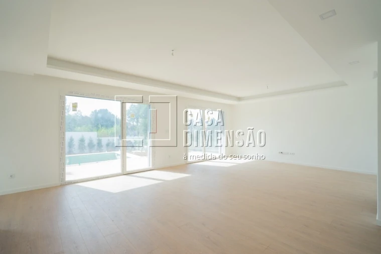 Moradia T4 para Venda em Alcabideche Foto 4