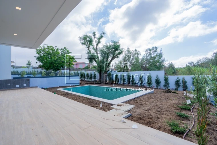 Moradia T4 para Venda em Alcabideche Foto 68