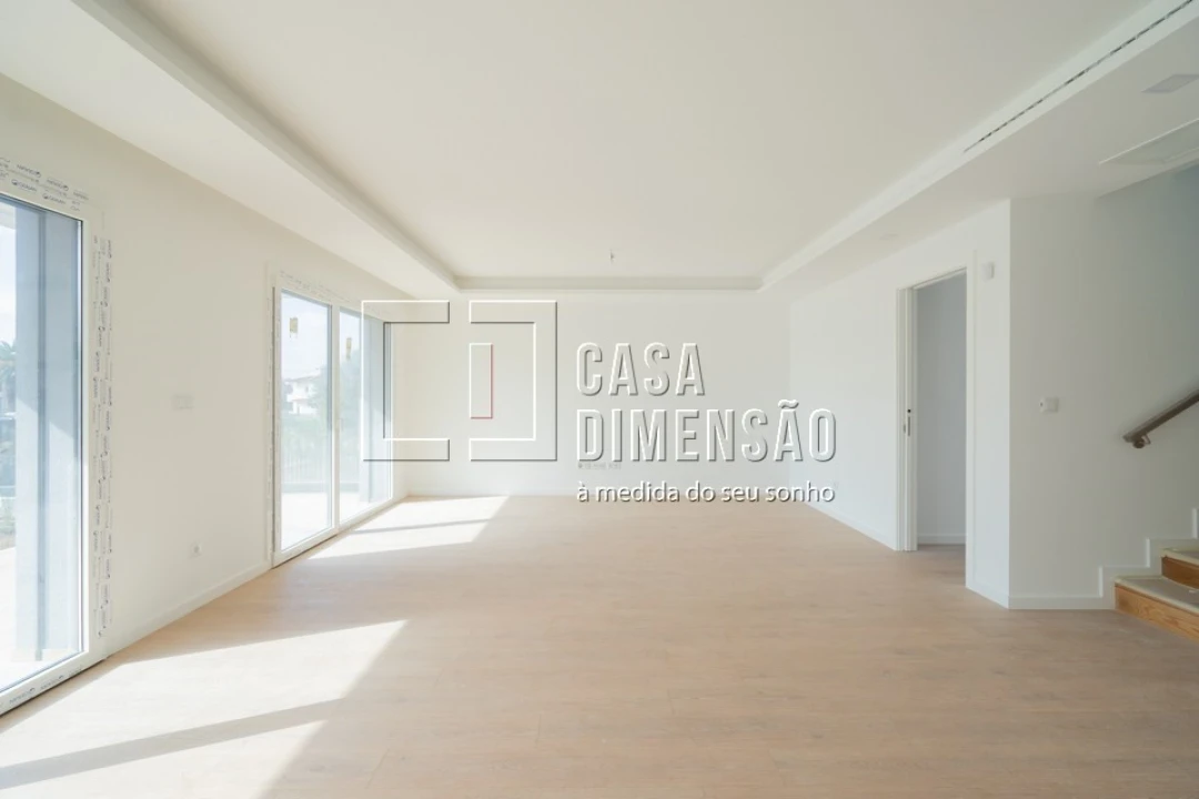 Moradia T4 para Venda em Alcabideche Foto 5