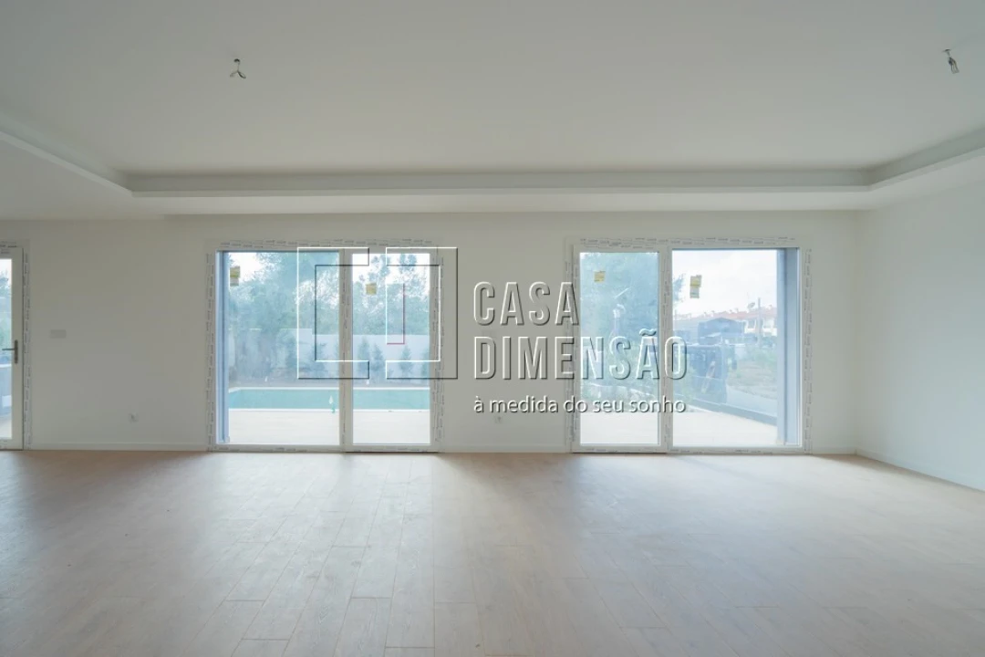 Moradia T4 para Venda em Alcabideche Foto 11