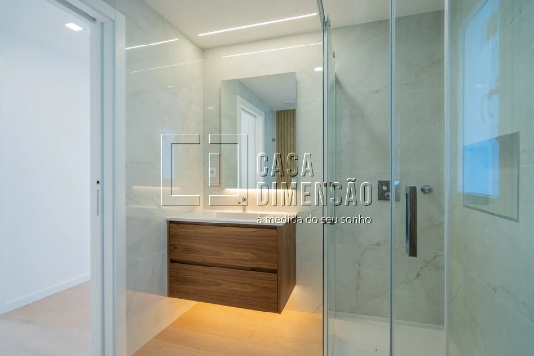 Moradia T4 para Venda em Alcabideche Foto 33