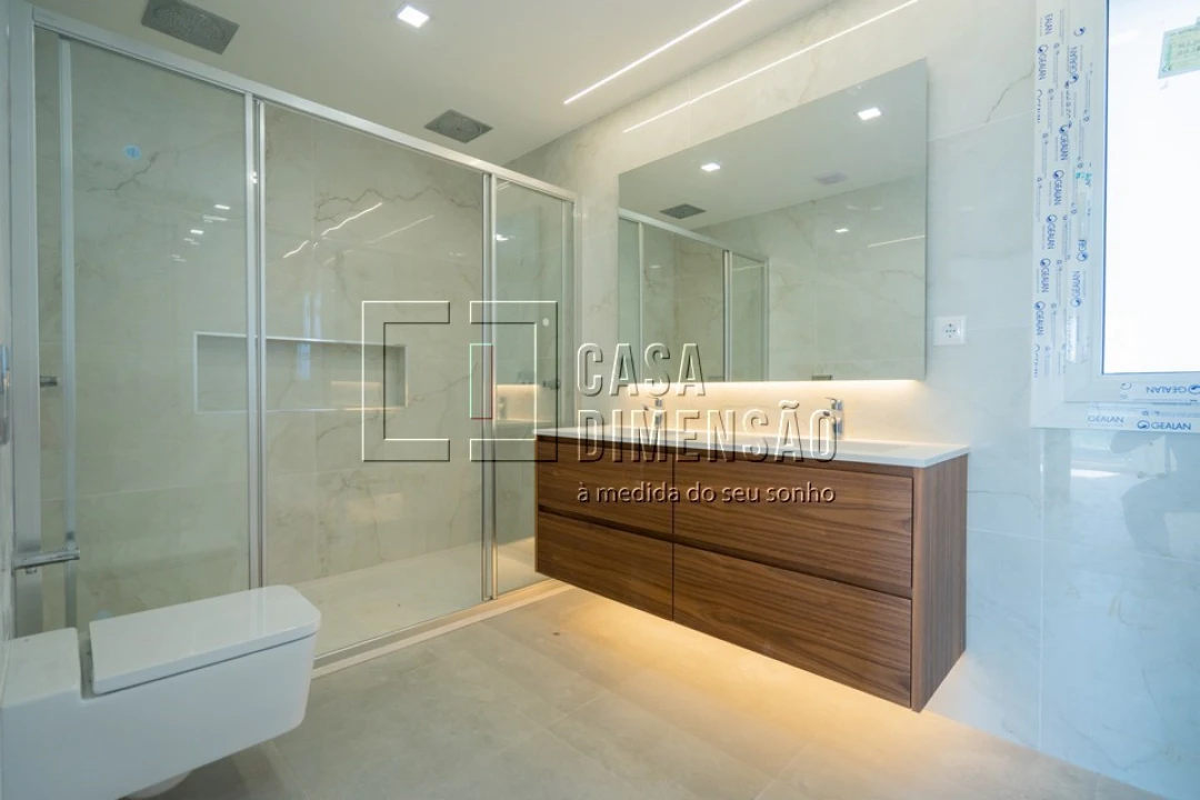 Moradia T4 para Venda em Alcabideche Foto 43