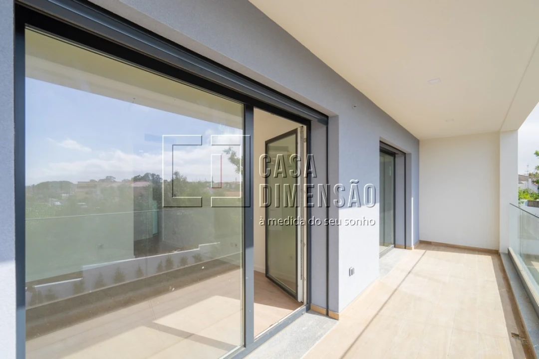 Moradia T4 para Venda em Alcabideche Foto 48