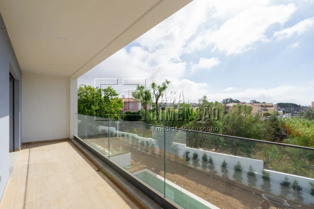 Moradia T4 para Venda em Alcabideche Foto 58