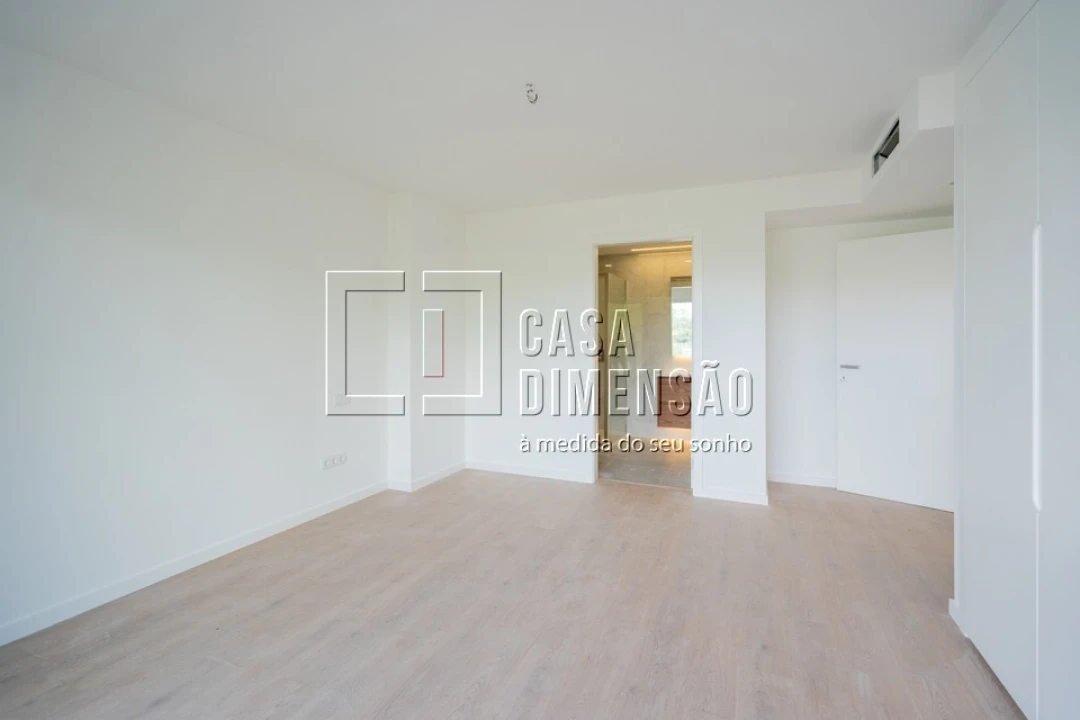 Moradia T4 para Venda em Alcabideche Foto 60