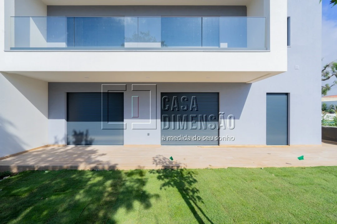 Moradia T4 para Venda em Alcabideche Foto 68