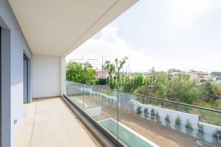 Moradia T4 para Venda em Alcabideche Foto 47