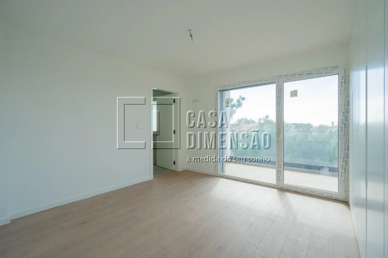 Moradia T4 para Venda em Alcabideche Foto 49