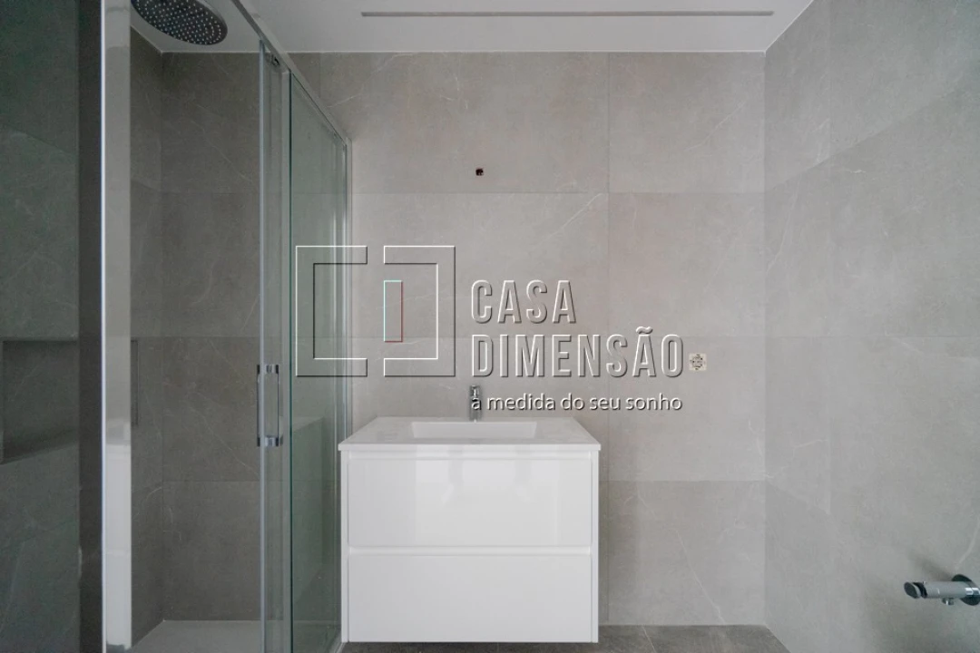 Apartamento T4 para Venda em Carnaxide e Queijas Foto 41