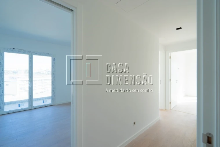 Apartamento T4 para Venda em Carnaxide e Queijas Foto 18